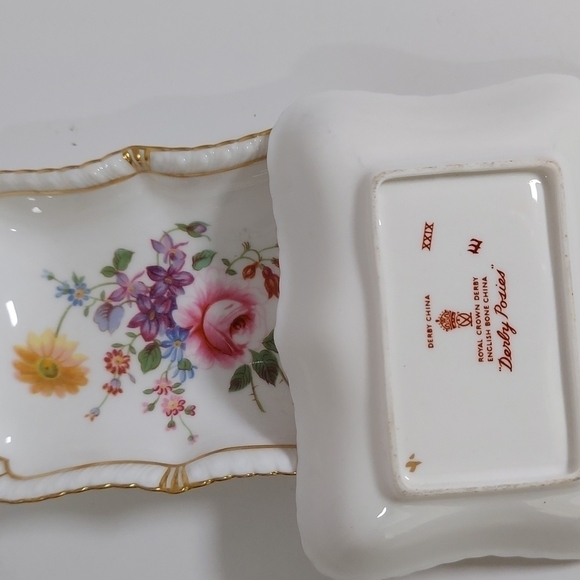 Royal Crown Derby pin dish - Picture 3 of 3